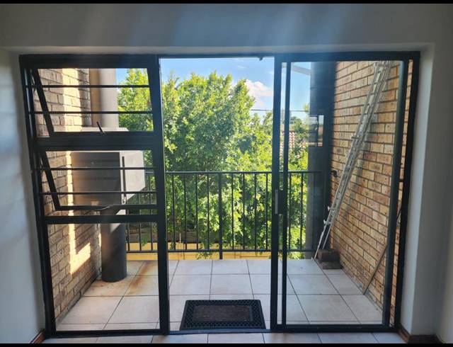 2 BEDROOM PROPERTY TO RENT IN LINTON GRANGE